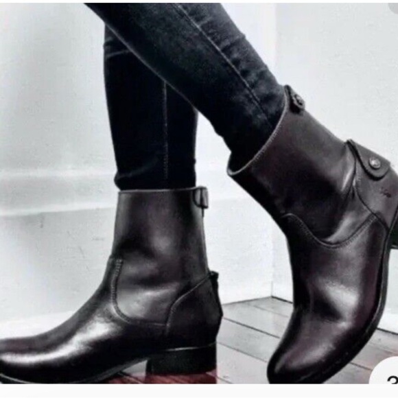 Frye Veronica Back Zip short black leather motorcycle boots, Size 6 - Picture 1 of 15